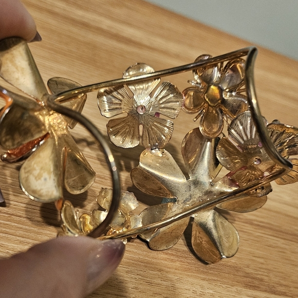 Vintage Colorful Wire Enamel Floral Bracelet with Lucite. - Picture 4 of 4